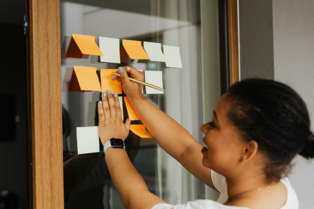 Hubungkan dengan Objek Fisik