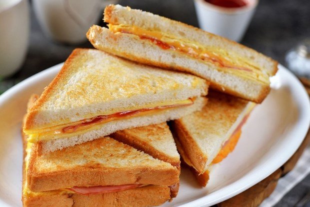 Sandwich Mini Isi Telur atau Ayam
