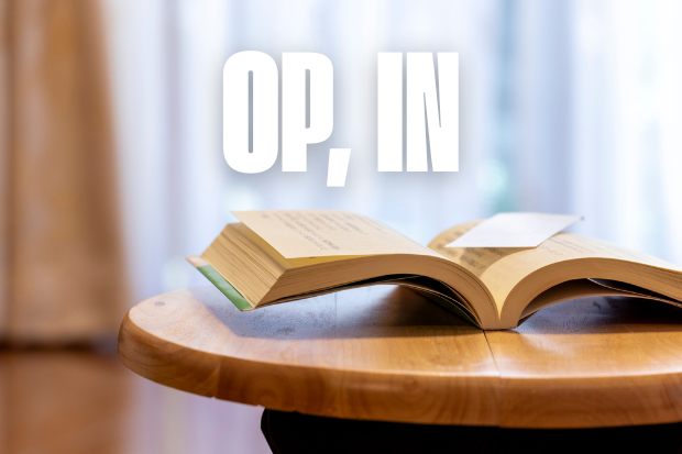 Op untuk Permukaan dan In untuk Ruang Tertutup