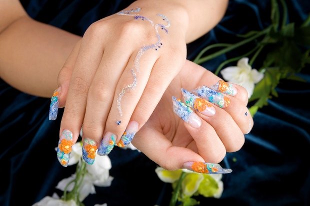 Usaha Nail Art dari Rumah Hingga Salon Profesional